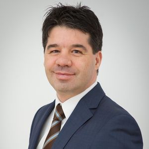 Avison Young il numeste pe Adrian Crizbasianu Head of Industrial & Logistics Agency