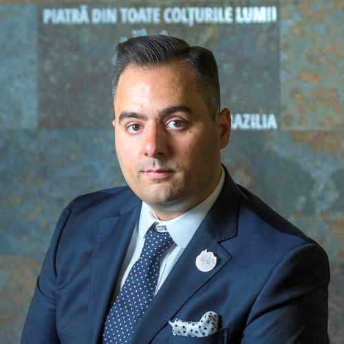 PIATRAONLINE: Extindere a capacitatii de productie si a retelei de distributie