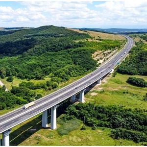 NUROL: 300 de muncitori si 180 utilaje pe sectiunea Tg. Mures - Miercurea Nirajului