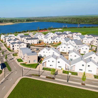 L&W a inaugurat cladirea Agora si continua dezvoltarea ansamblului Liziera de Lac