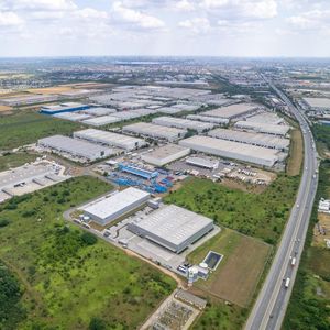 Alpha Bank sprijina finantarea a 40 de cladiri logistice verzi, detinute de CTP