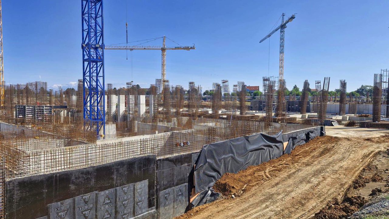 10_08_stadionul-nicolae-dobrin-pitesti_2