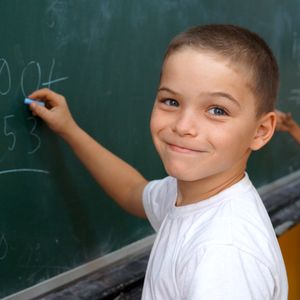 SALVATI COPIII: Programe complexe pentru suport educational, sanitar si social