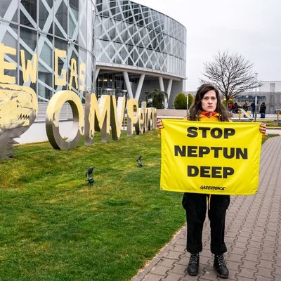 Greenpeace Romania are un an de campanie impotriva noului proiect Neptun Deep